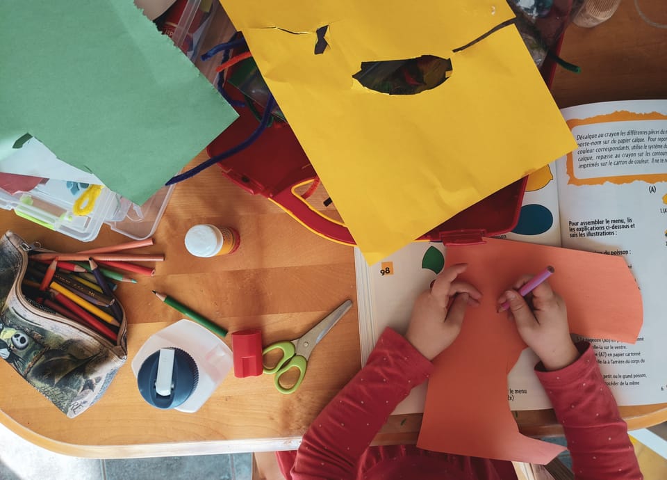 📅 El libro infantil y juvenil en las relaciones entre la industria editorial y el ámbito educativo